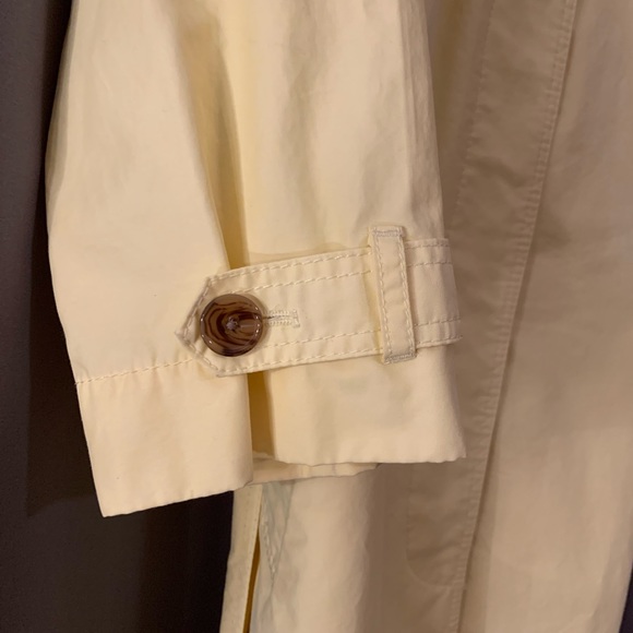 Vintage Butter Yellow Gap Raincoat - Picture 4 of 8